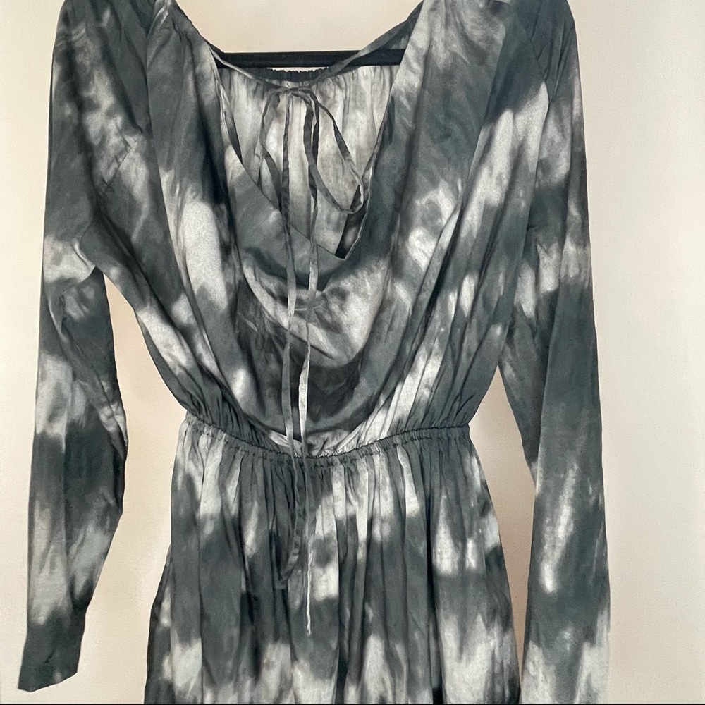 Converse One Star tie dye dress